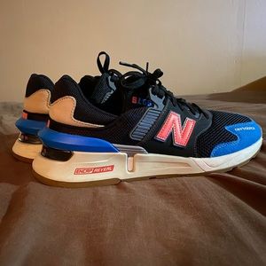 Size 11 New Balance retro style tennis shoes